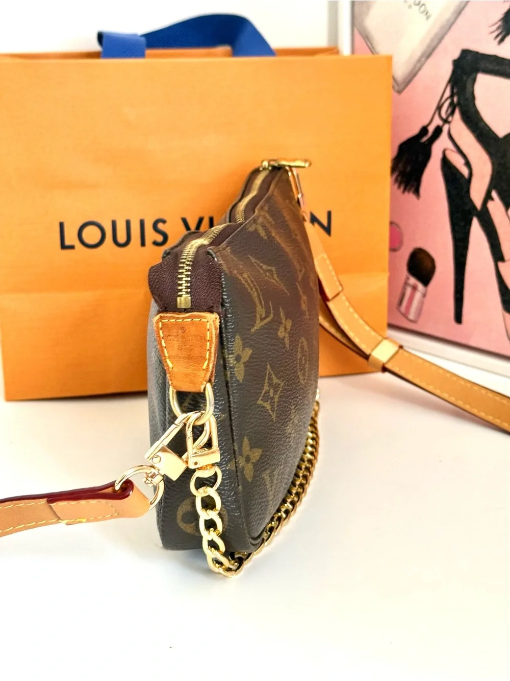 Louis Vuitton Pochette Accessories Monogram 🌟 - Picture 6 of 15